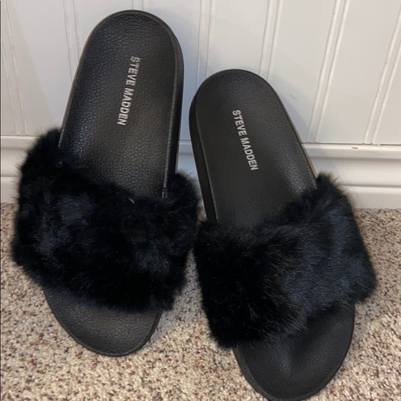 Steve Madden Shoes - slide on shoes